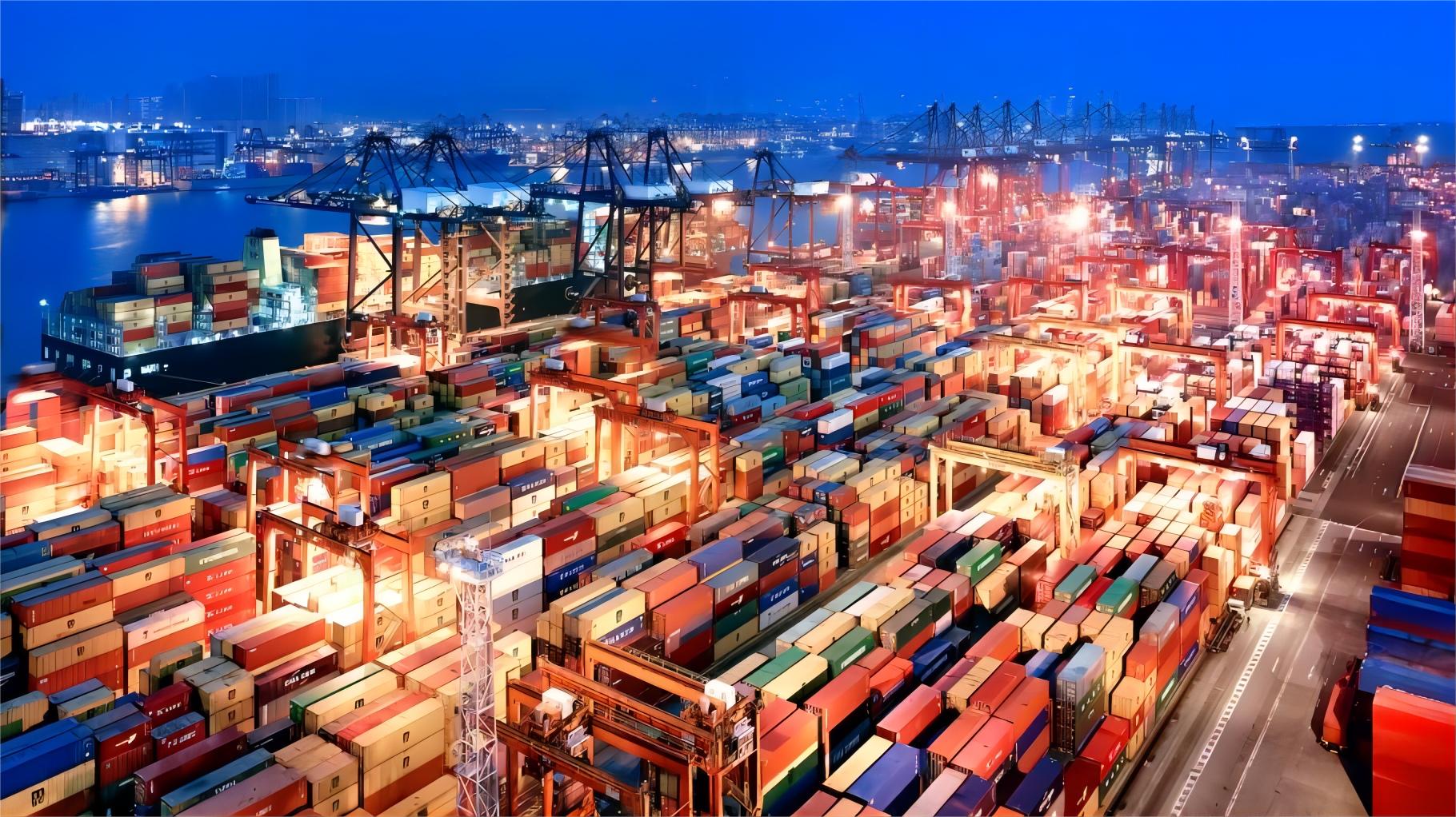 Warehouse workers preparing cargo for customs brokerage in China